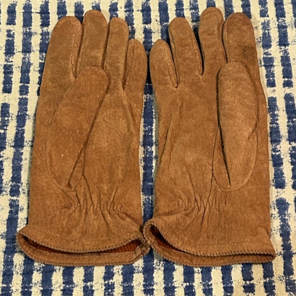 Vintage Brown Suede Isotoner Gloves - Picture 2 of 9